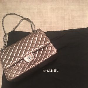 Silver quilted Shoulder bag with silver accents